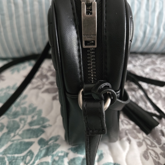 🖤🩶 Black Leather Chevron Crossbody Bag - Picture 5 of 6